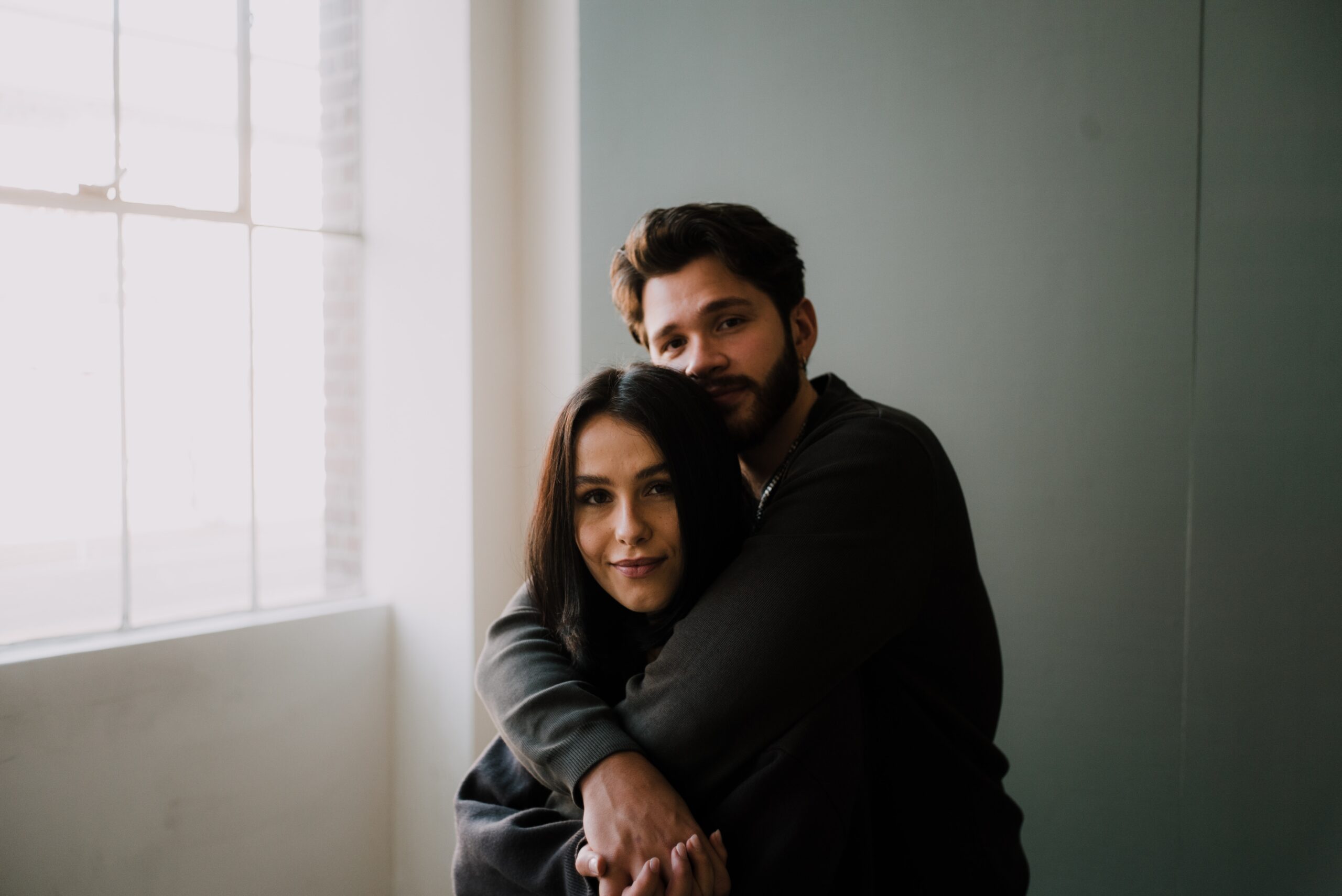 How to Confirm a Date without Sounding Desperate